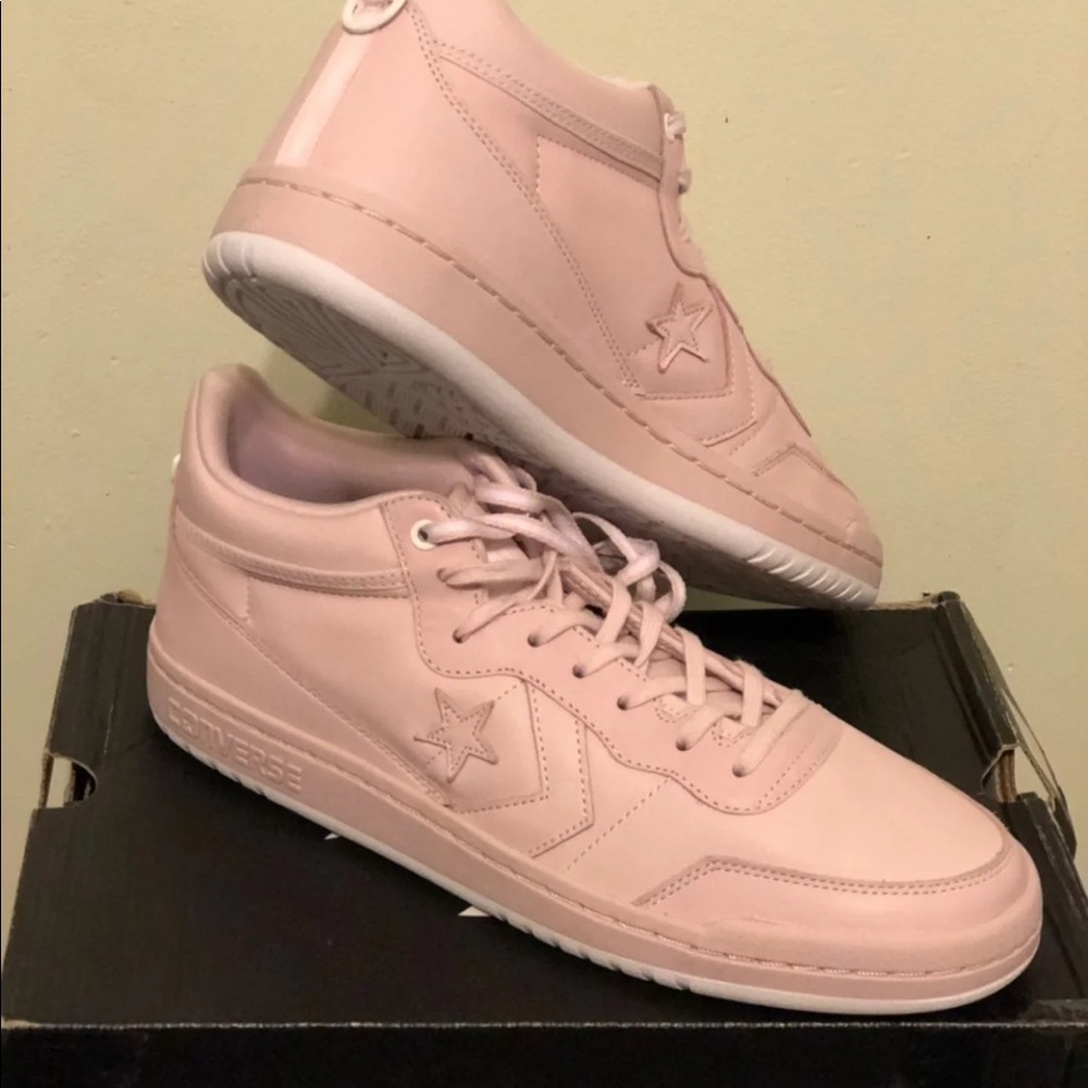 converse shoes pink shoe size 9
